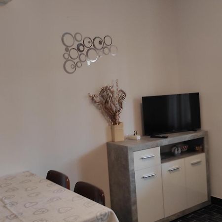 Apartament Apartman Iva Kaštela Zewnętrze zdjęcie