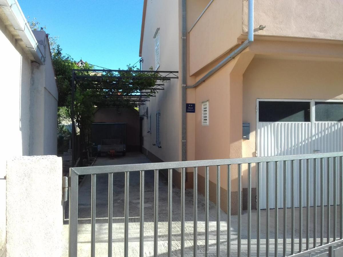 Apartament Apartman Iva Kaštela Zewnętrze zdjęcie
